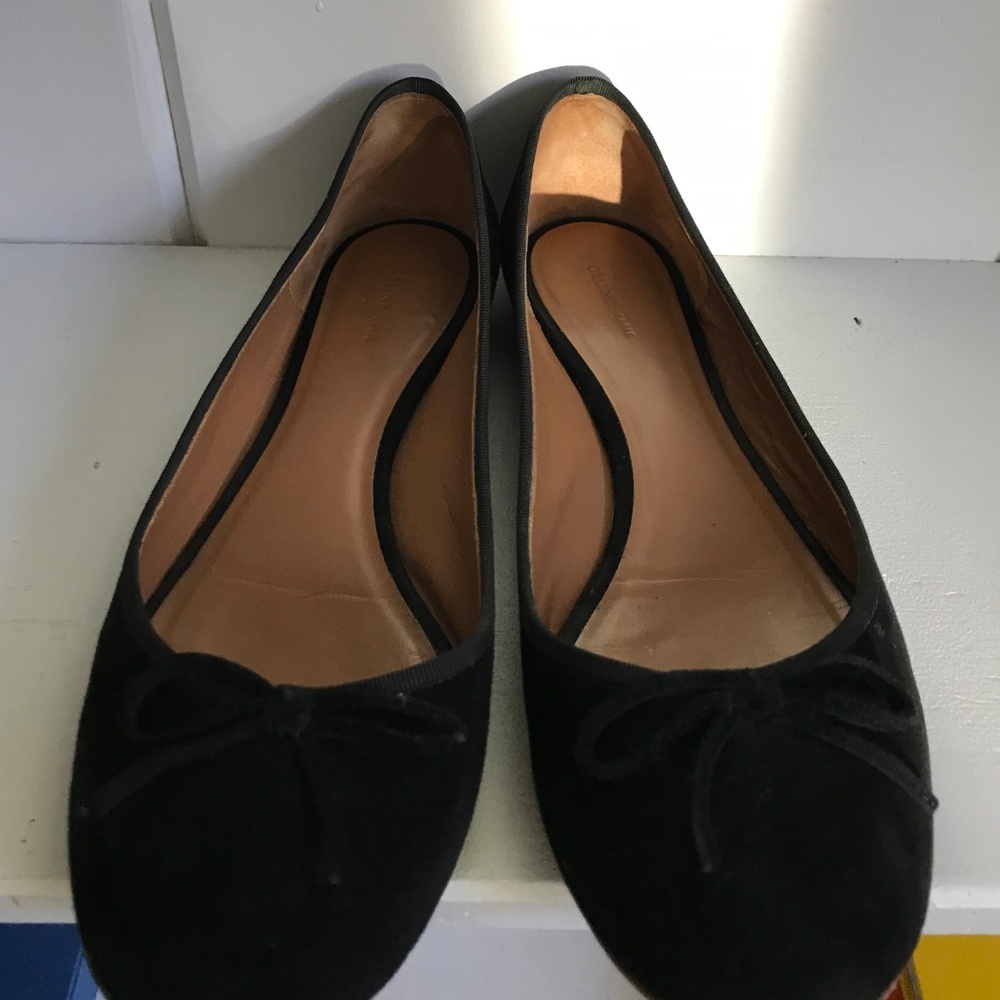 AUTHENTIC Celine Paris SIZE 37.Black Suede Flats